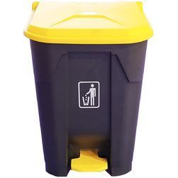 Atkritumu kaste 50l ar pedāli melna ar dzeltenu vāku (LV)
